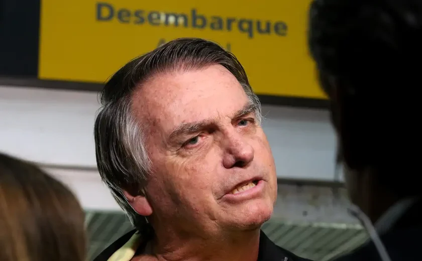Jair Bolsonaro fica inelegível até 2060 após condenação