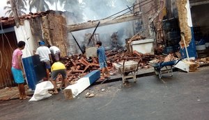 Incêndio destrói mercadinho no Litoral Sul de Alagoas