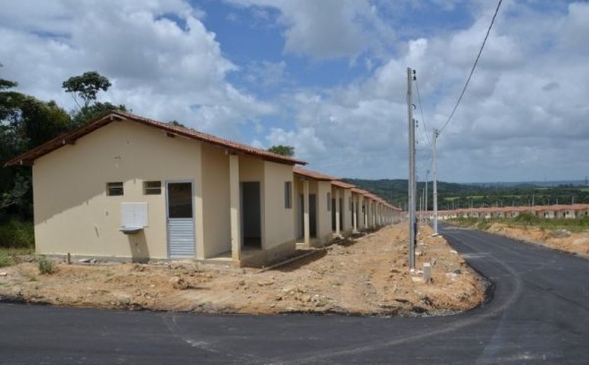 Polícia Militar cumpre mandado de reintegração de posse em conjunto de Rio Largo