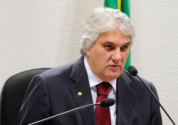 Delcídio diz ser 'surreal' afirmar que Lula não sabia de corrupção