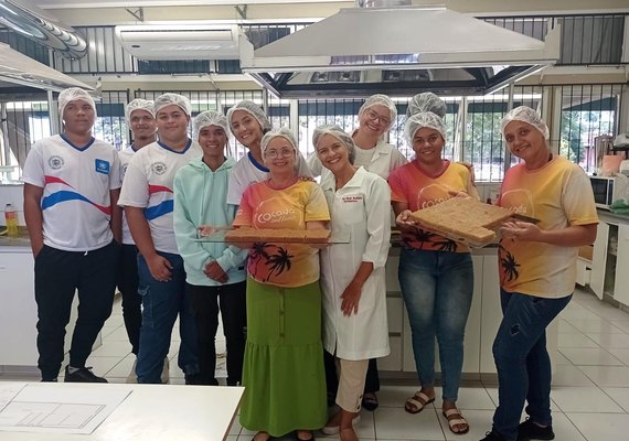 Estudo visa aprimorar segurança alimentar em bancas de cocadas da Massagueira