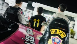 Homem é preso após provocar incêndio e agredir pessoas em Rio Novo