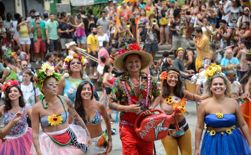 Em seu 24º carnaval, Cordão do Boitatá no Rio celebra a ancestralidade
