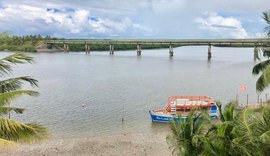 Governador Renan Filho assina ordem de serviço para recuperar ponte do Gunga nesta 2ª