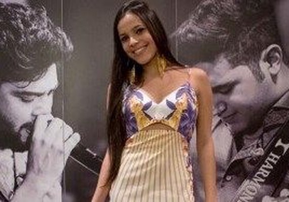 Sertanejo Juliano se recusa a comentar acusações de Emilly