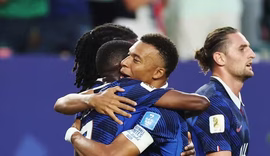 Com dois de Mbappé, França vence Iraque e vai ao mata-mata da Copa do Mundo