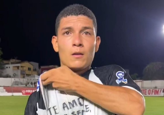 Gol no último minuto vira homenagem emocionante à mãe de atacante do ASA