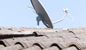 Em Roteiro, Siga Antenado faz ação para apoiar a população no agendamento e instalação gratuita da nova parabólica digital