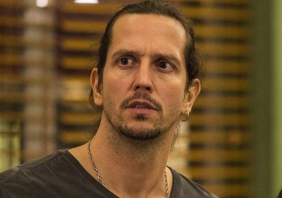 'Rock Story': Gui encontra esconderijo de Alex e o entrega à polícia