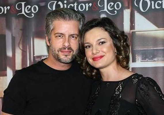 Fãs de Victor se revoltam após cantor ser acusado de agredir mulher grávida