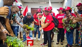 Lavagem simbólica no Incra marca exoneração de superintendente em Alagoas