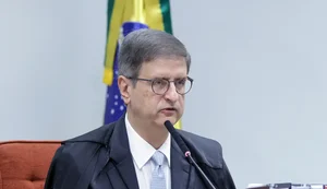 PGR apresenta parecer contrário à prisão domiciliar para Bolsonaro