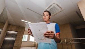 Estudante da rede municipal cria gibis e sonha tornar-se cartunista