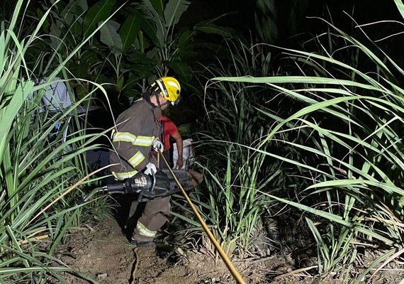 Suspeito de violentar a própria tia é espancado, morto e jogado em ribanceira
