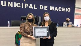 Delegada é agraciada com Título de Cidadão Honorário de Maceió