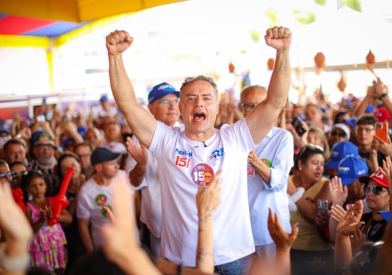 Renan Filho inaugura Comitê de Campanha em Maceió