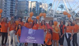 Ato denuncia violência contra a mulher