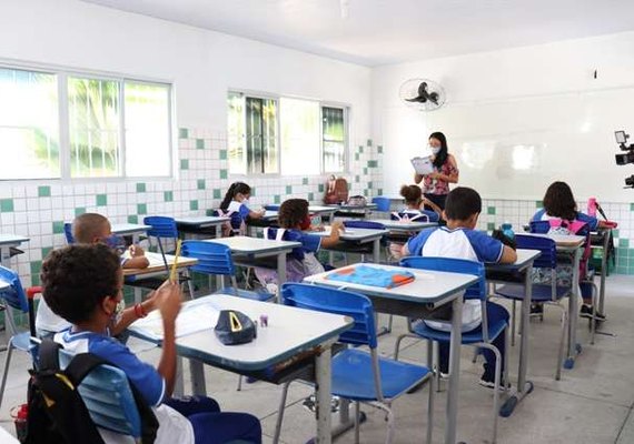Simulado com mais de 10 mil alunos prepara para prova da Educação Básica