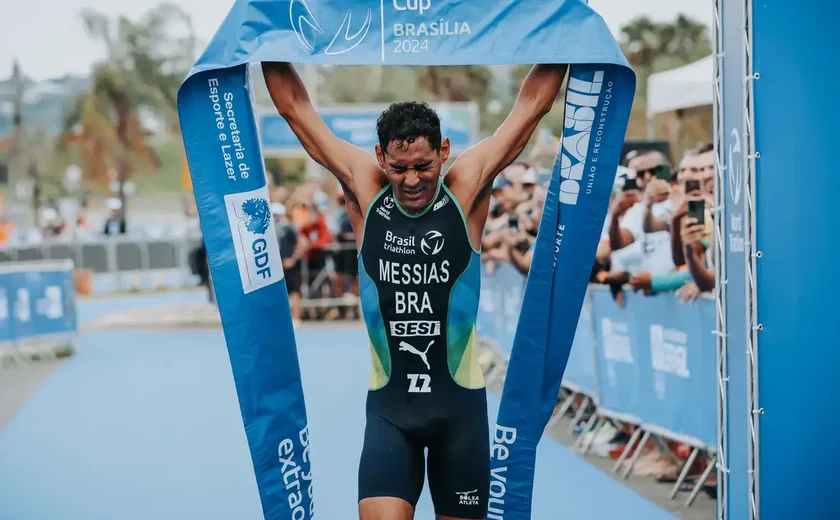 Manoel Messias ganha etapa de Brasília da Copa do Mundo de triatlo