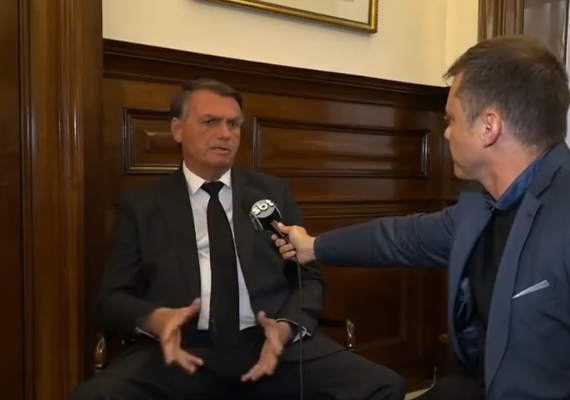 Bolsonaro: 'se nós não ganharmos no primeiro turno, algo de anormal aconteceu dentro do TSE'