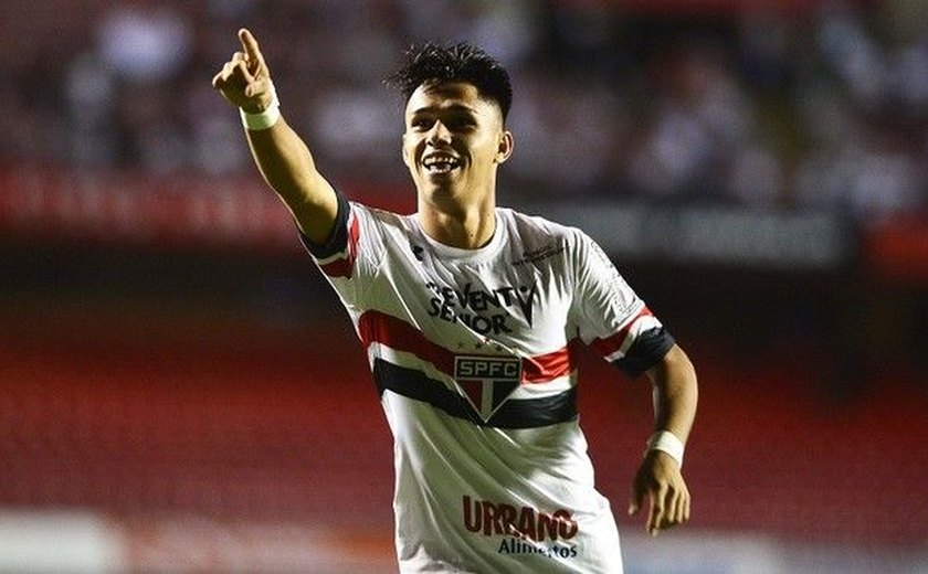 Diretoria do São Paulo deve prorrogar contrato de Luiz Araújo até 2021