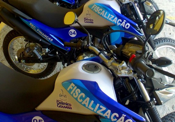 Prefeitura de Delmiro Gouveia entrega nova frota de motos para as secretarias municipais