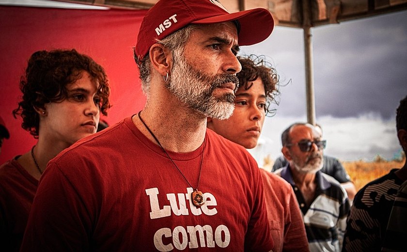 UFPB recomenda que professor não use camisetas do MST; docente denuncia perseguição