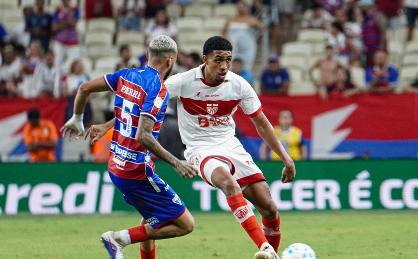 CRB busca classificação contra o Fortaleza