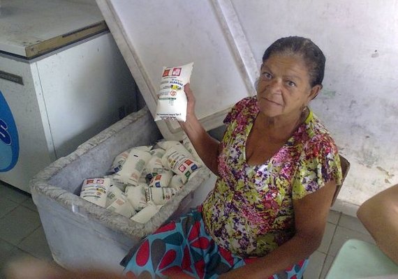 Governo de Alagoas faz pagamento de R$ 2,7 milhões do Programa do Leite