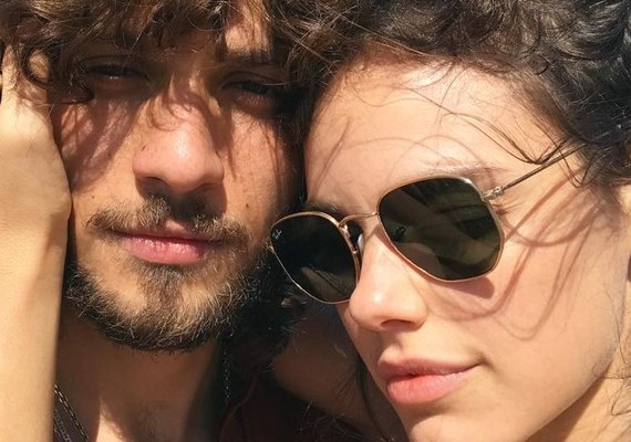 Chay Suede e Laura Neiva surpreendem e se casam na semana que vem