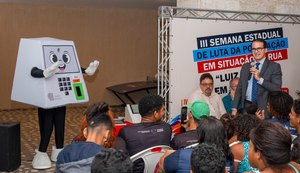TRE/AL promove ação de educação eleitoral para pessoas em situação de rua