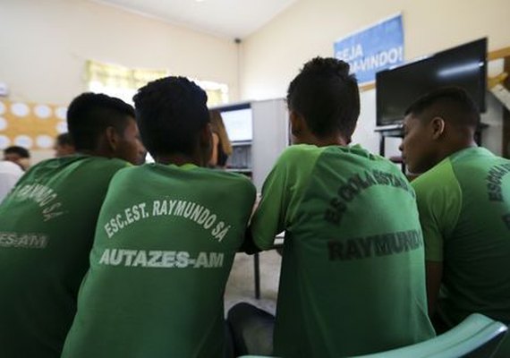 MEC envia novo texto suspendendo orientação sobre filmagens em escolas