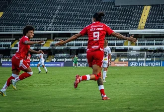 Inter aplica 3 a 0 no Santos fora de casa pelo Brasileirão Feminino