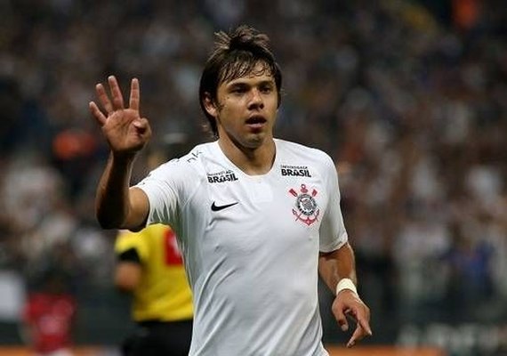Corinthians vence o Vitória e garante vaga nas quartas da Copa do Brasil