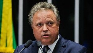 Justiça localiza R$ 403 mil na conta de ministro após ordem de bloqueio