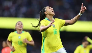 Com uma a menos, seleção feminina vence amistoso contra Inglaterra