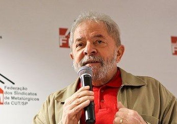 Deputado propõe emenda na reforma política que pode blindar Lula