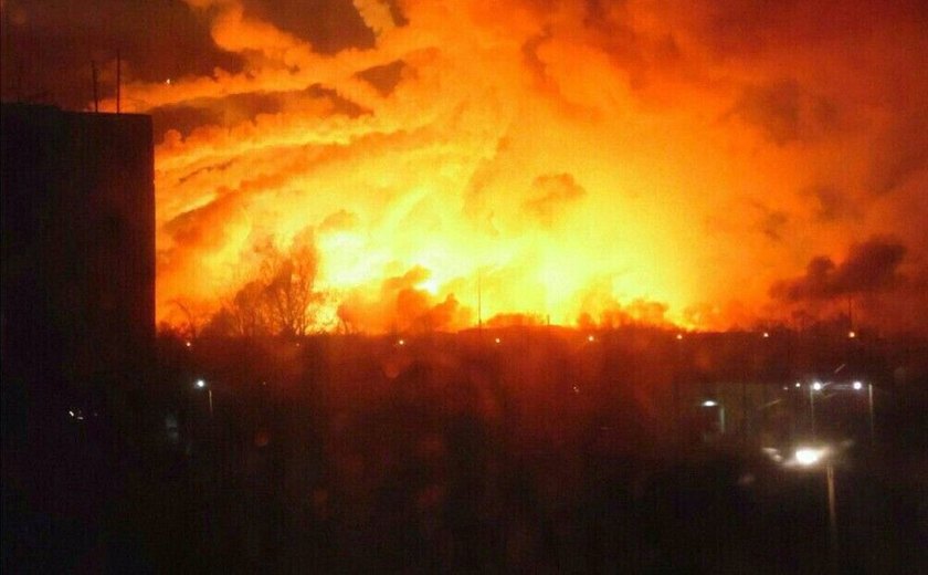 Explosão em depósito de munições esvazia cidade na Ucrânia