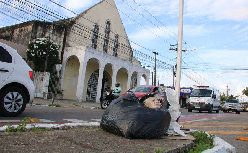 Paróquia é alvo de vandalismo e padre decide colocar grades