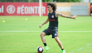 Internacional renova contrato de Valdívia com vínculo até 2020