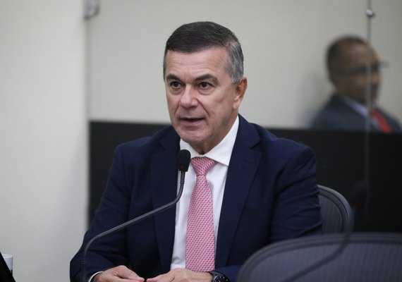 Ronaldo Medeiros denuncia que planos de saúde estão rescindindo contratos com usuários