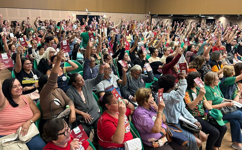 Assembleia do Sinteal define que greve da rede estadual de educação continua