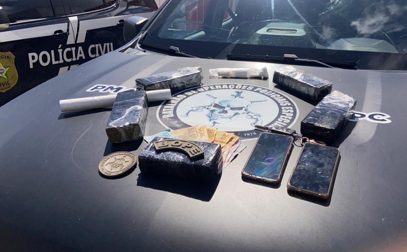 PM prende suspeito em Penedo que transportava drogas em veículo