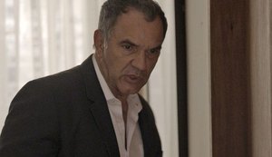 'A Força do Querer': Eurico descobre segredo de Silvana