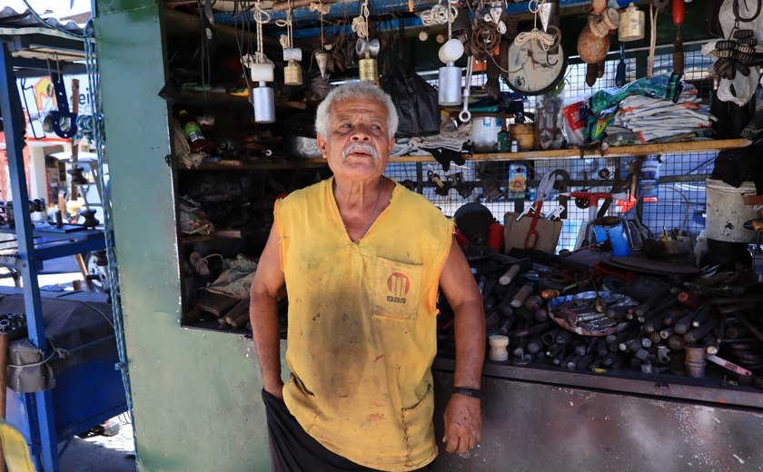 Compra, venda e troca: Feira do Rato segue viva