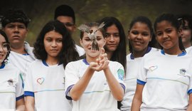 Estudantes da rede pública participam de soltura de animais silvestres resgatados pela FPI