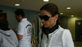 Cláudia Cruz faz visita para Eduardo Cunha na Polícia Federal