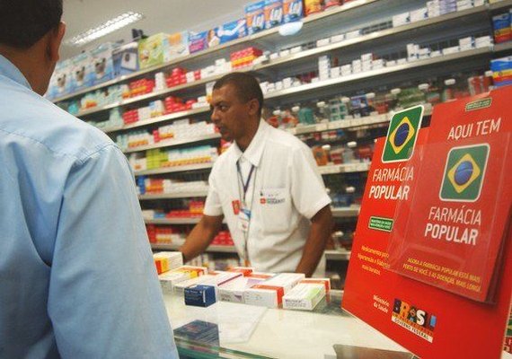 Faturamento de farmácias populares cresce 83,44% no último ano