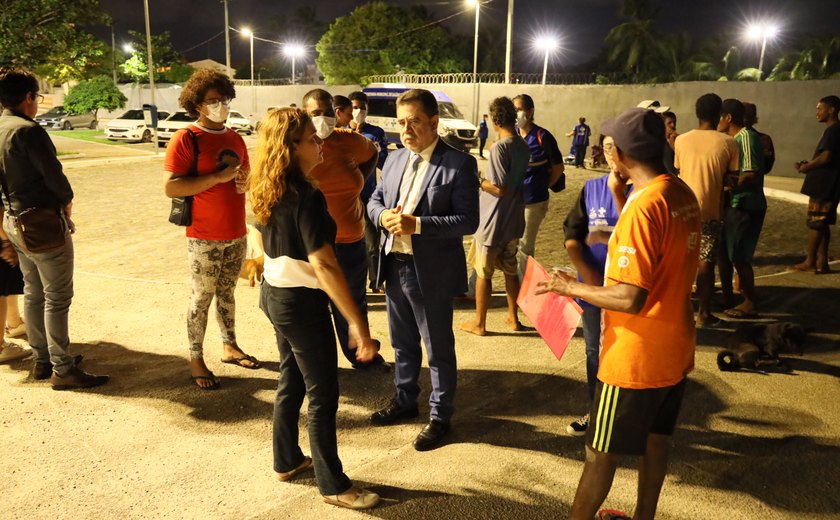 MPAL e DPE acompanham rotina de trabalho do Consultório na Rua em Maceió