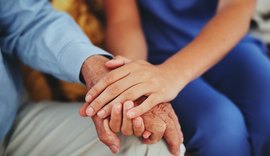 Especialistas alertam para esgotamento físico e emocional de cuidadores e acompanhantes